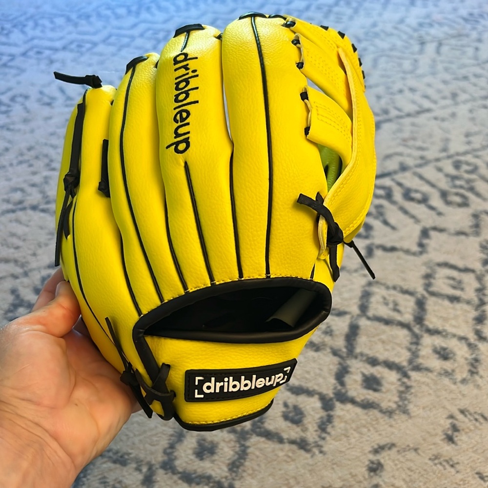 Dribble up Baseball mitt